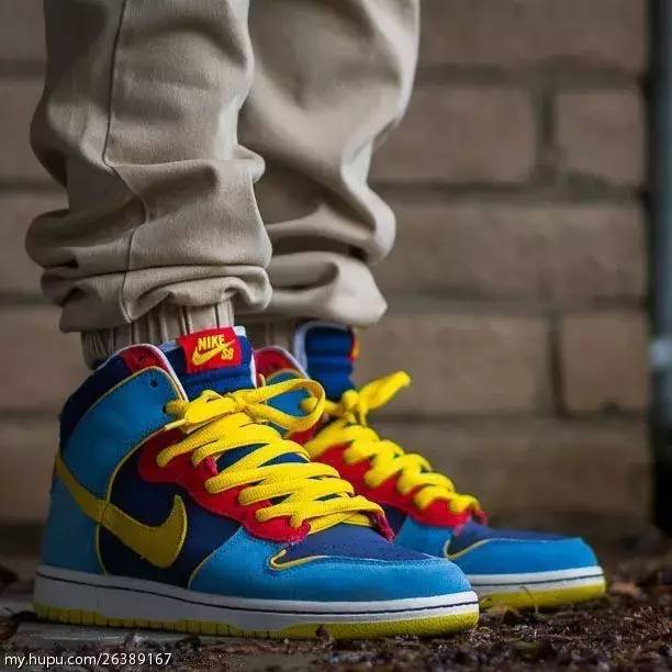 Dunk High Pro SB ‘Mr. Pacman’ 305050-471