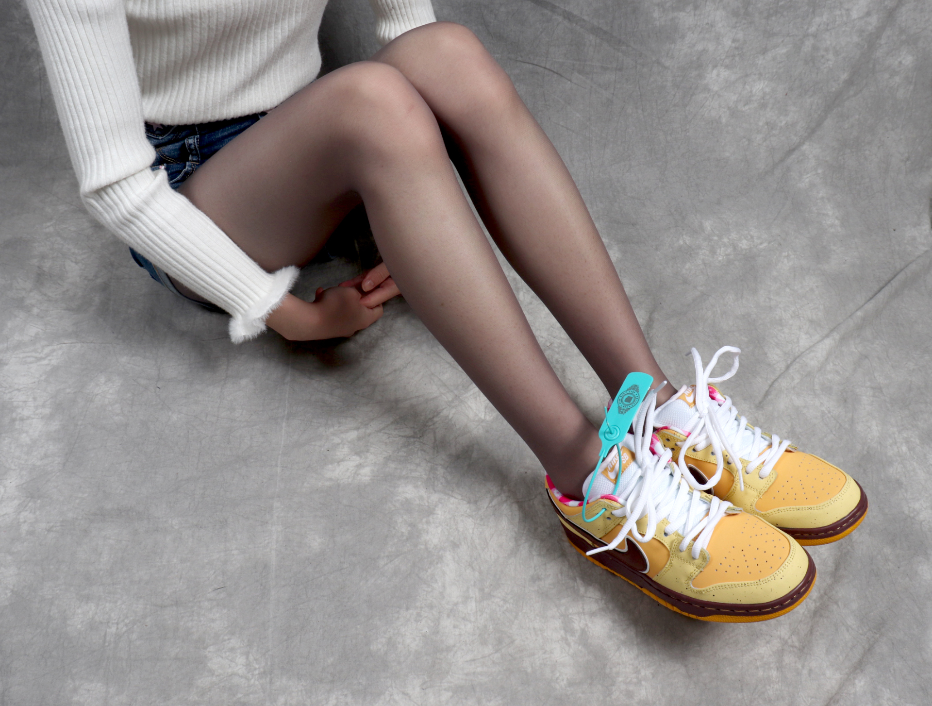 Dunk Low Premium SB ‘Yellow Lobster’ 313170-137566