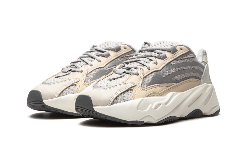 Yeezy Boost 700 V2 Sports Shoes Cream – GY7924
