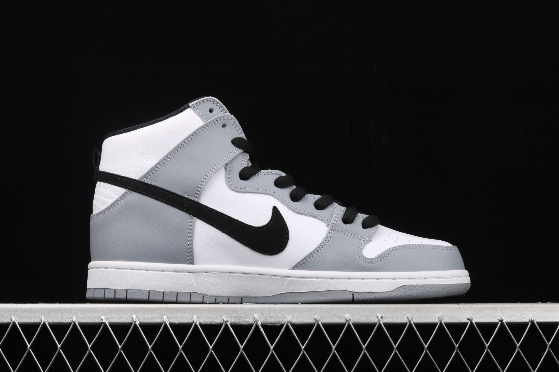 SB Dunk High Pro ‘Smoke Grey’ 854851-006