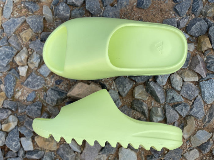 Yeezy Slide 'Glow Green'