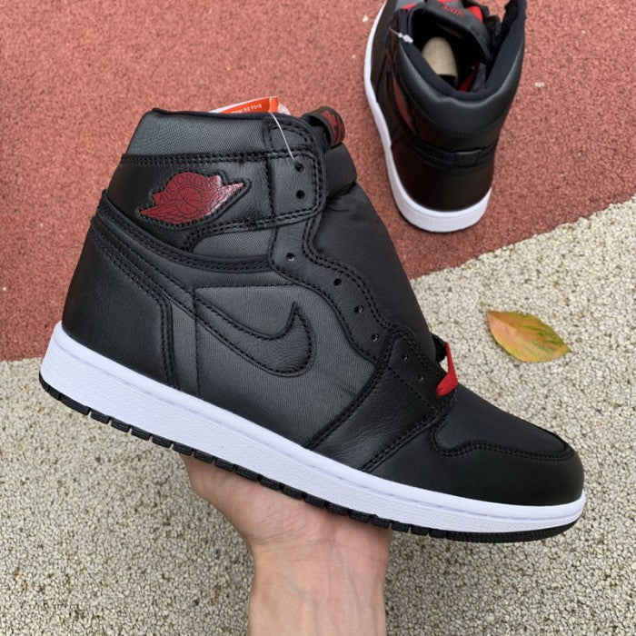 aj1 black satin