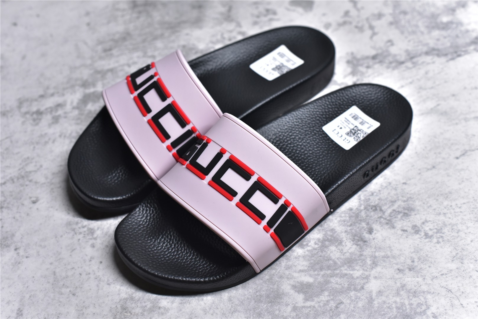 GUCCI Pink Slippers