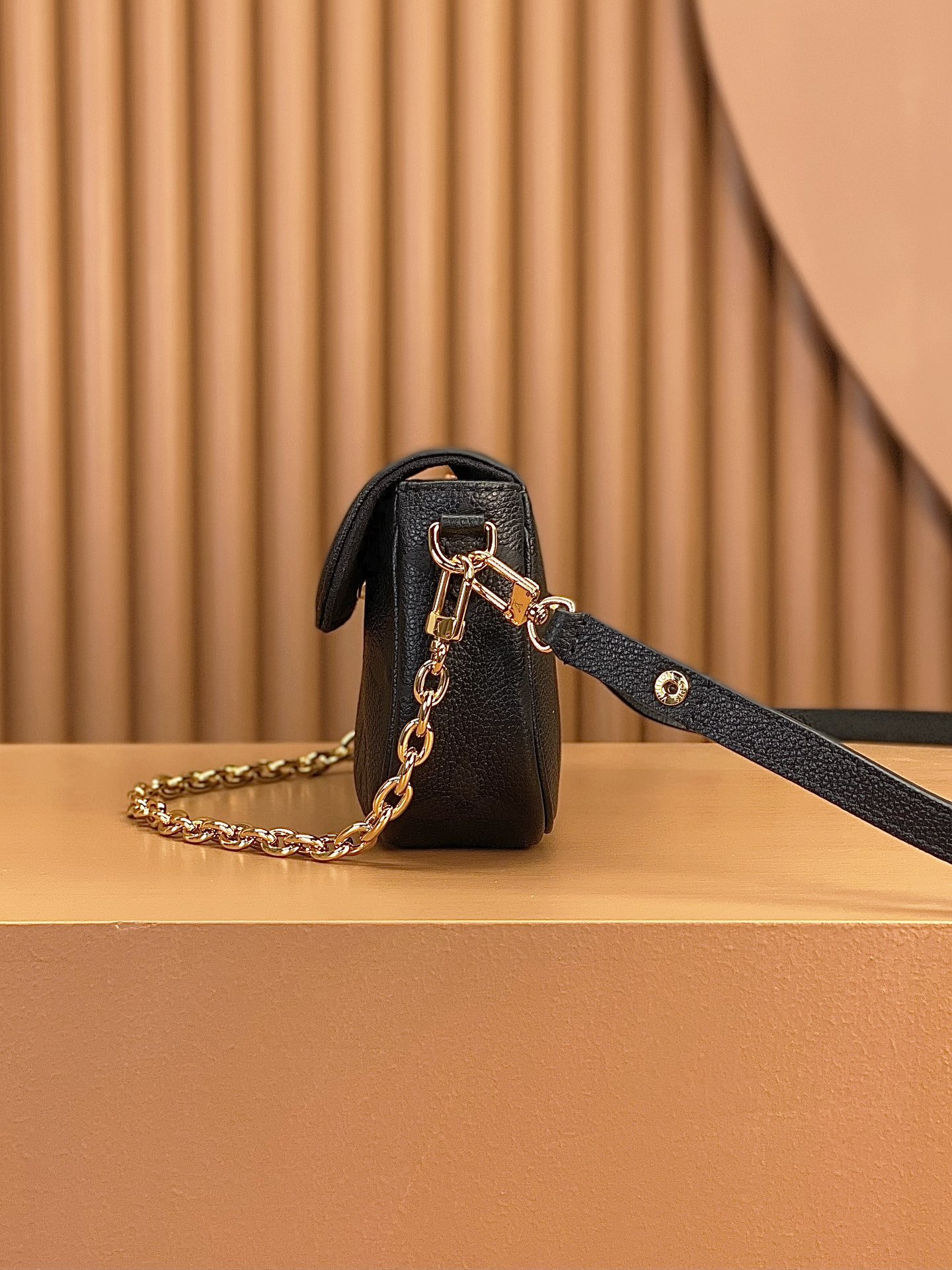 Louis Vuitton Wallet On Chain Ivy Monogram Empreinte Leather M82154