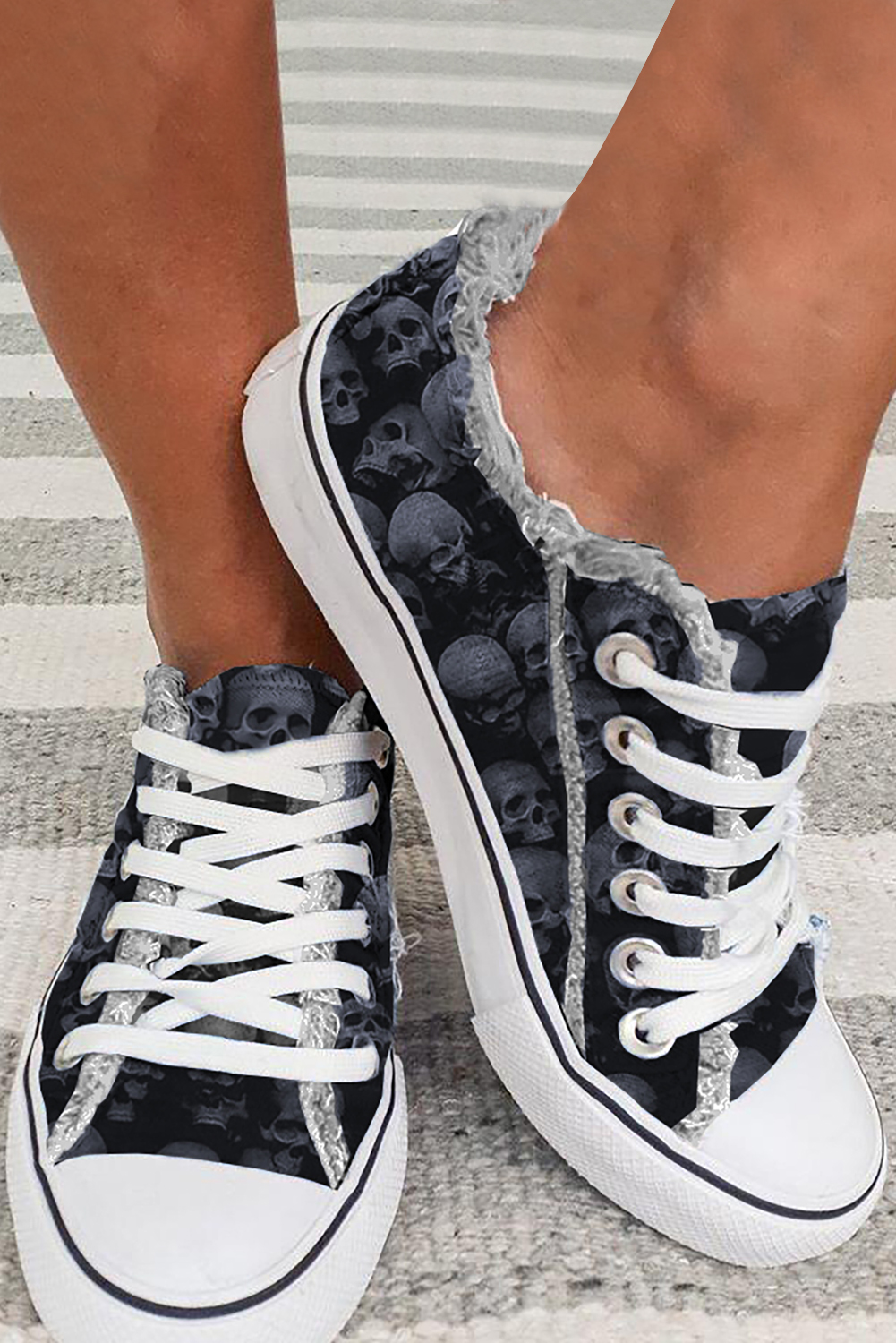 Black Halloween Skull Print Lace-up Canvas Shoes