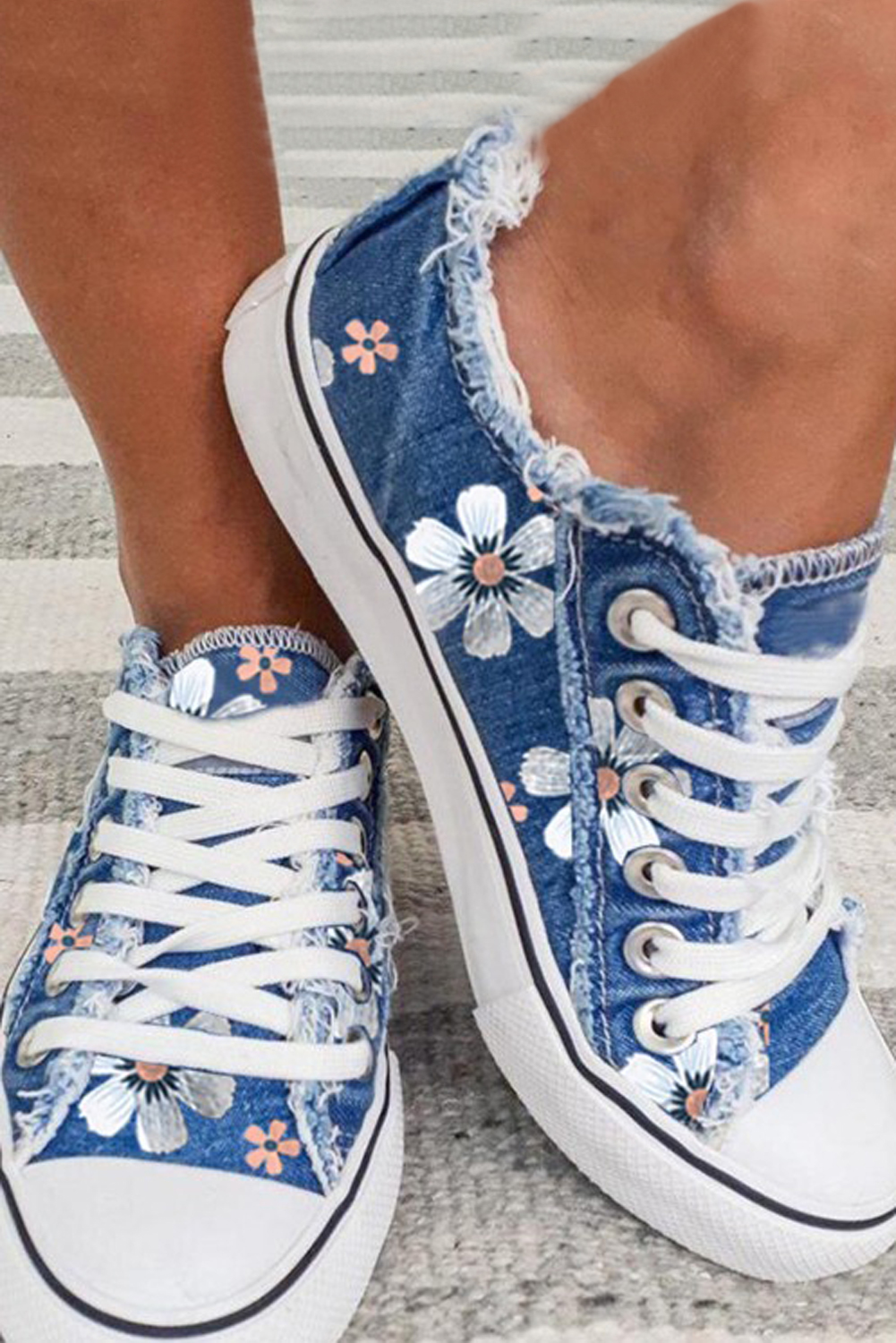 Sky Blue Floral Print Lace-up Canvas Sneakers