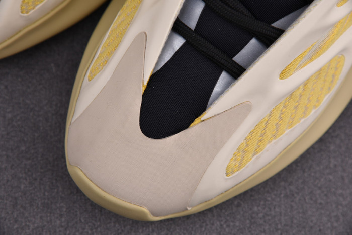 adidas Yeezy 700 V3 Srphym G54853