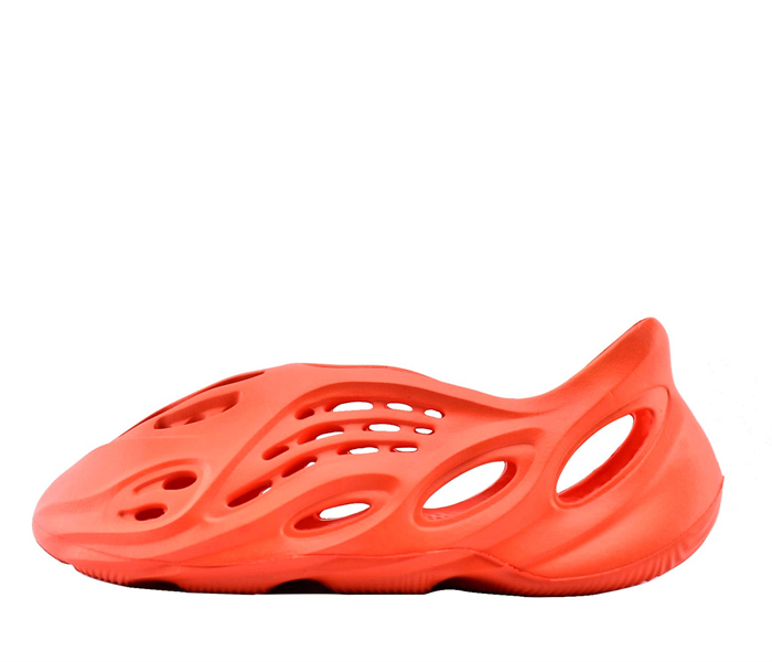 Yeezy Foam Runner Magma Red