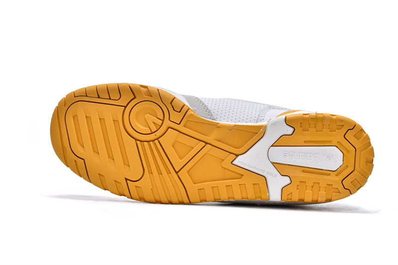 Get New Balance 550 Varsity Gold BB550LA1