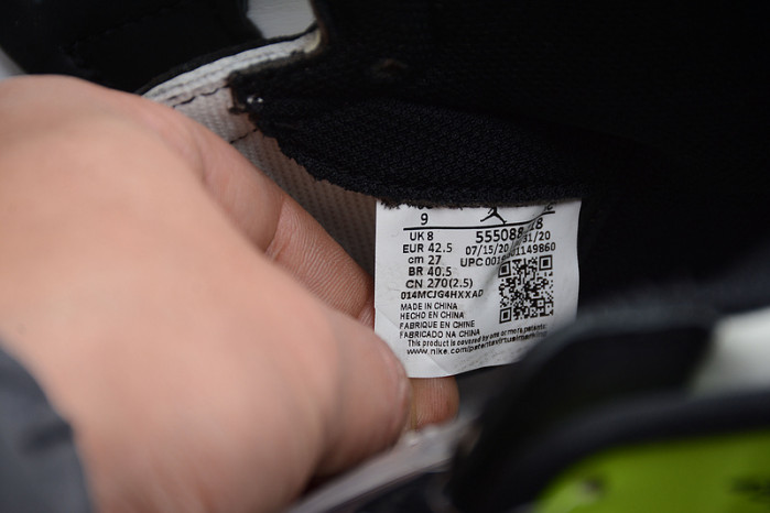 Air Jordan 1 High OG University Gold 555088-118