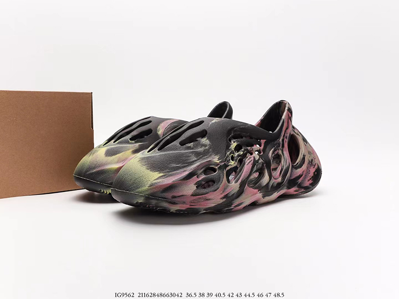 Adidas Yeezy Foam RNR MX Carbon IG9562