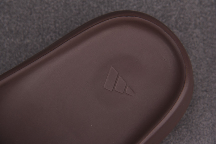 Adidas adidas Yeezy Slide Soot G55495