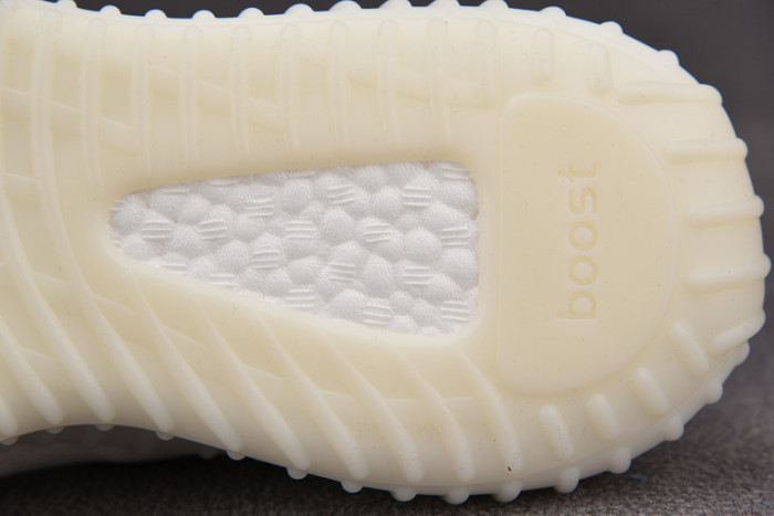 YEEZY BOOST 350 V2 BONE HQ6316