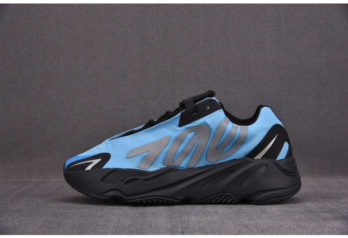 ADIDAS BOOST YEEZY 700 MNVN BRIGHT CYAN GZ3079