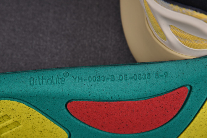 adidas Yeezy 700 V3 Srphym G54853