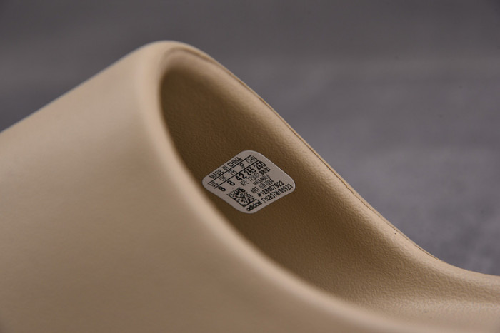 adidas Yeezy Slide Pure (Restock Pair) GW1934