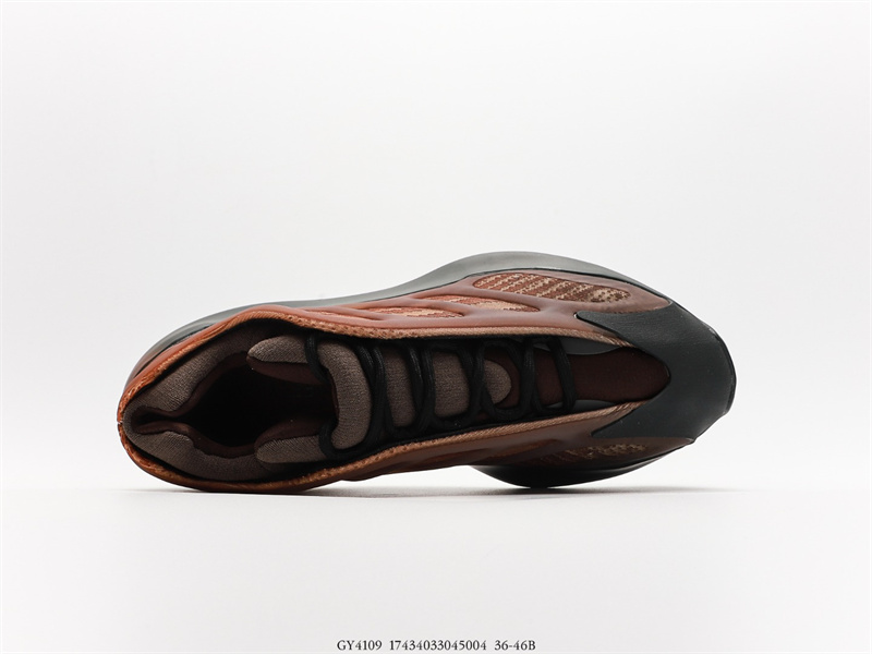 Yeezy 700 V3 Copper Fade GY4109