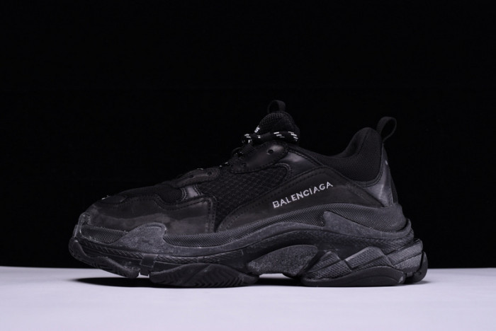 Balenciaga TRIPLES TRAINER SNEAKERS 2000002