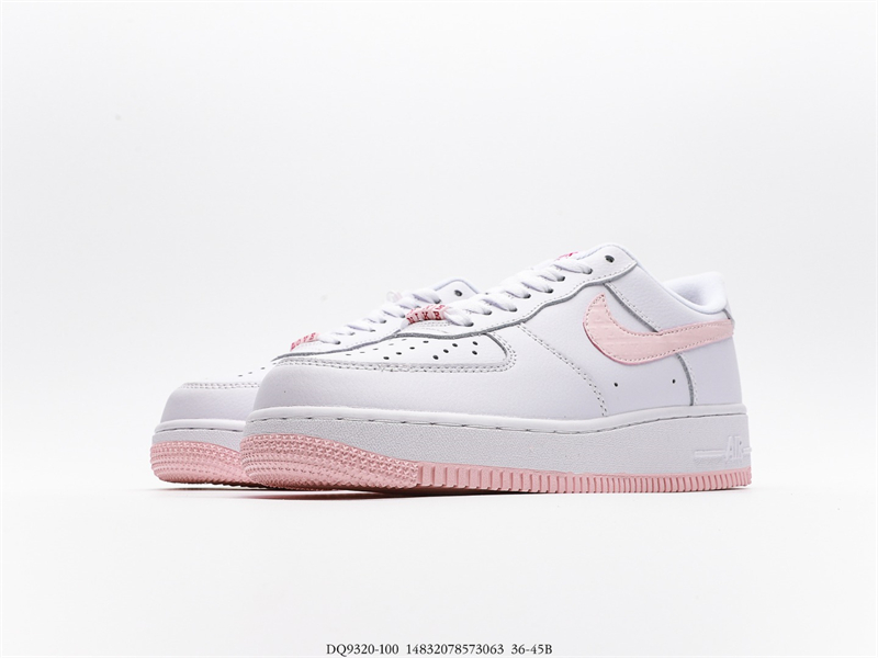 Women's Nike Air Force 1' 07