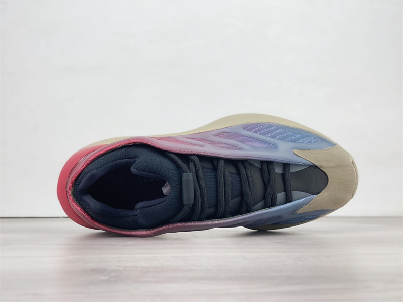 Yeezy 700 V3 Fade Carbon GW1814