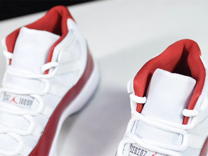 Air Jordan 11 RetroCherry (2022) CT8012-116