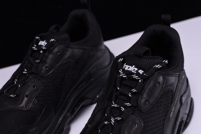 Balenciaga TRIPLES TRAINER SNEAKERS 2000002