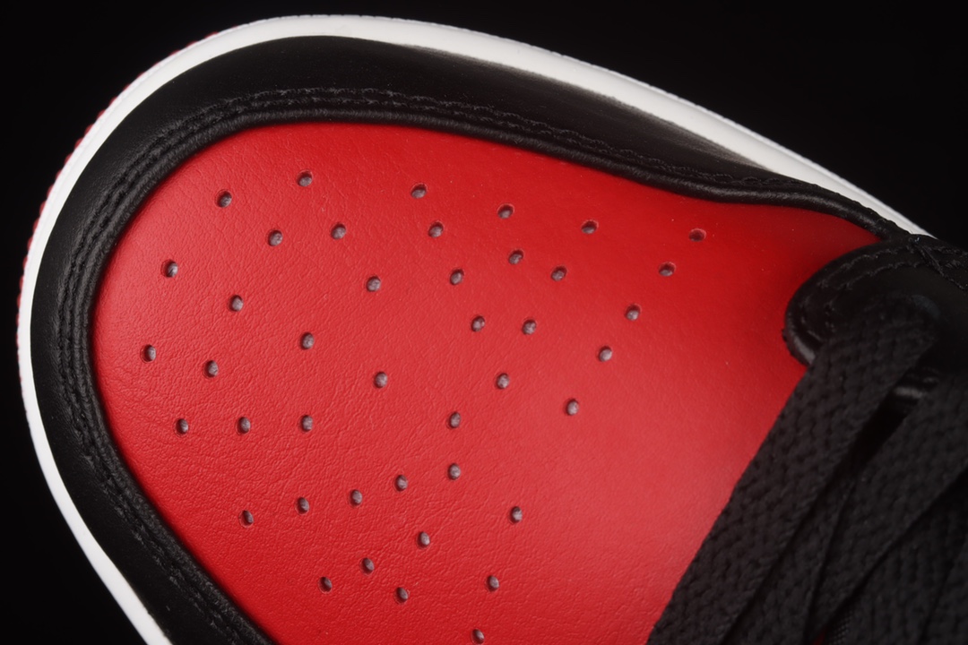 Jordan 1 Low Bred Toe