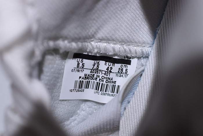 Levis x Air Jordan 4 White AO2571-100