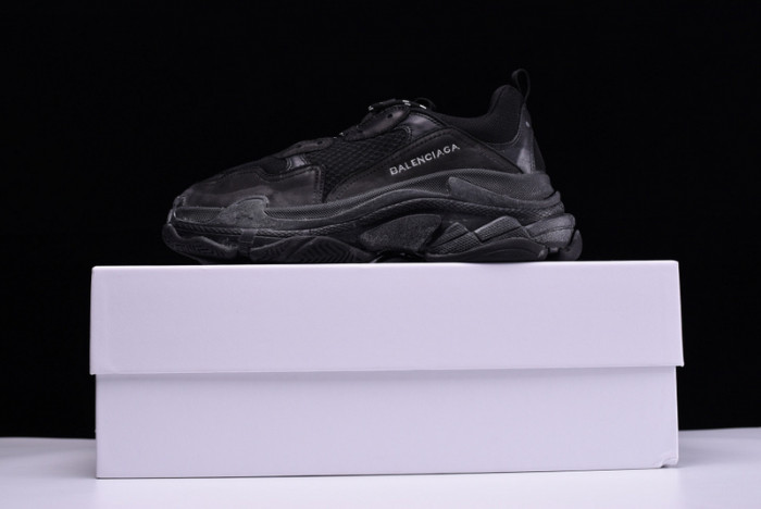 Balenciaga TRIPLES TRAINER SNEAKERS 2000002