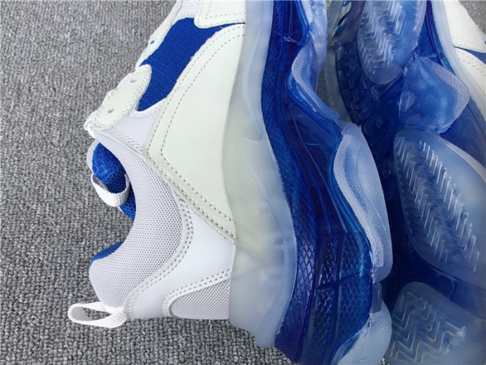 Balenciaga TRIPLES TRAINER CLEAR SOLE SNEAKERS 3000004