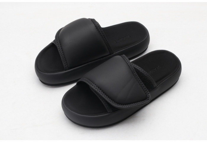 Yeezy sandal1