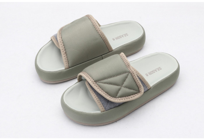 Yeezy sandal2