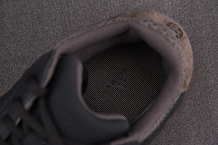 Kanye West x Adidas Yeezy Runner Boost 700Mauve EE9614