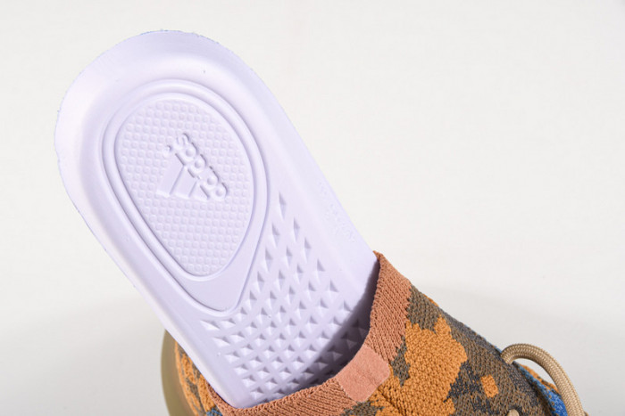 ADIDAS Yeezy Boost 380 Blue Oat Reflective Q47306