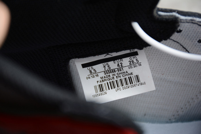 Air Jordan 1 Retro High OG Banned 2016 555088-001