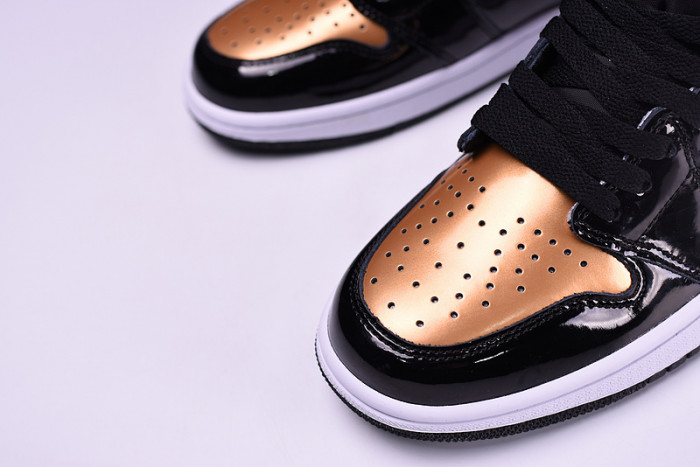 Air Jordan 1 Retro High Glod Toe Equality MENS 861428-007