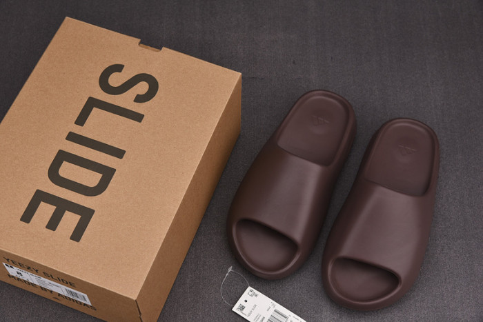 Adidas adidas Yeezy Slide Soot G55495