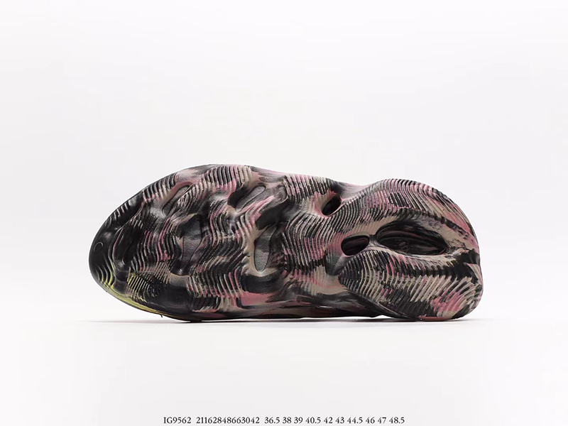 Adidas Yeezy Foam RNR MX Carbon IG9562