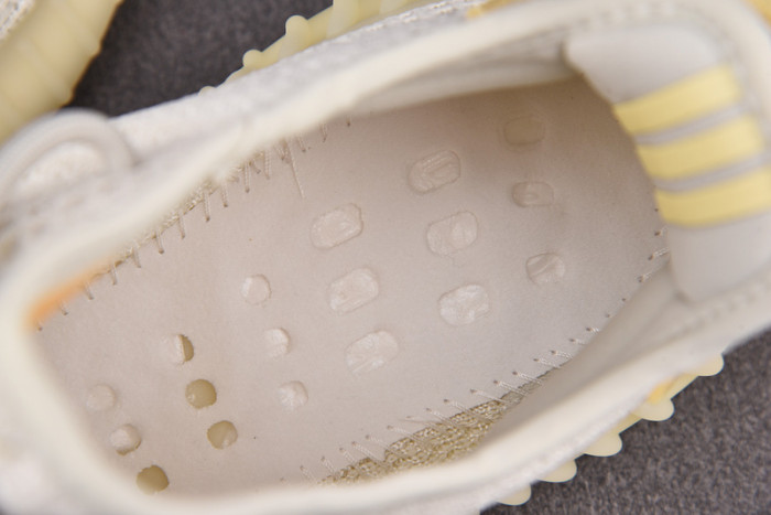 adidas Yeezy Boost 350 V2 Light GY3438