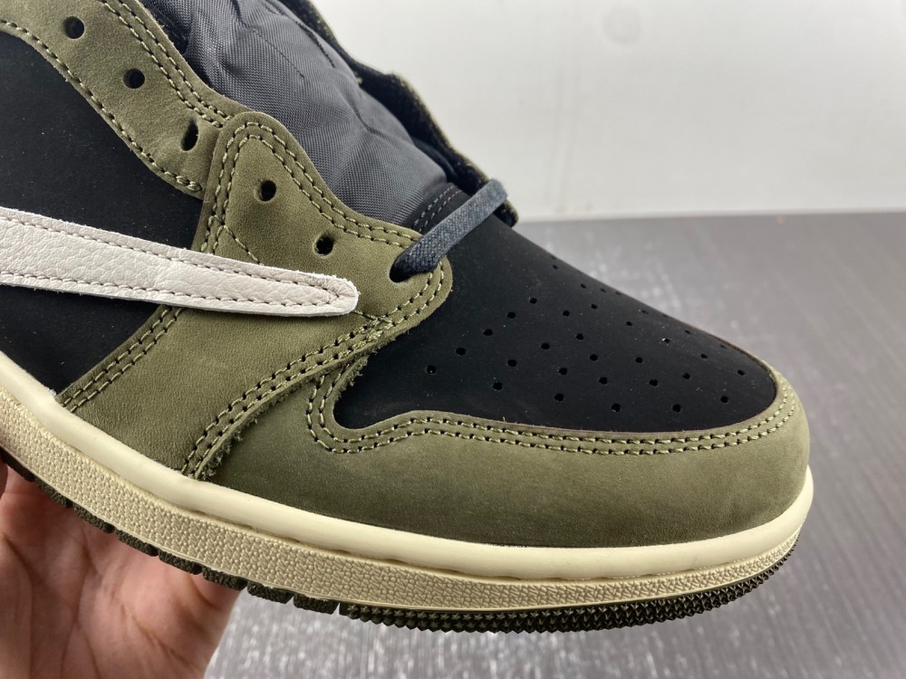 Black/Olive” Travis Scott x Jordan 1 Low
