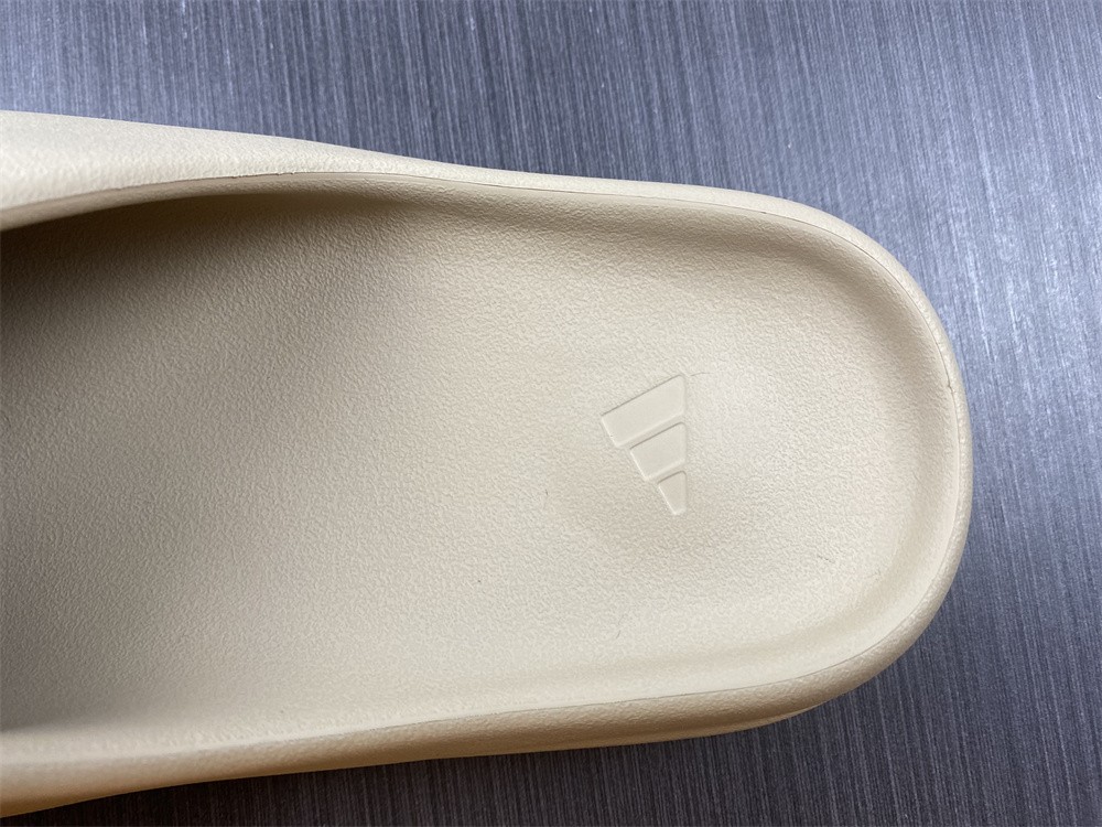 Yeezy Slide Pure 2021 Re-Release GW1934