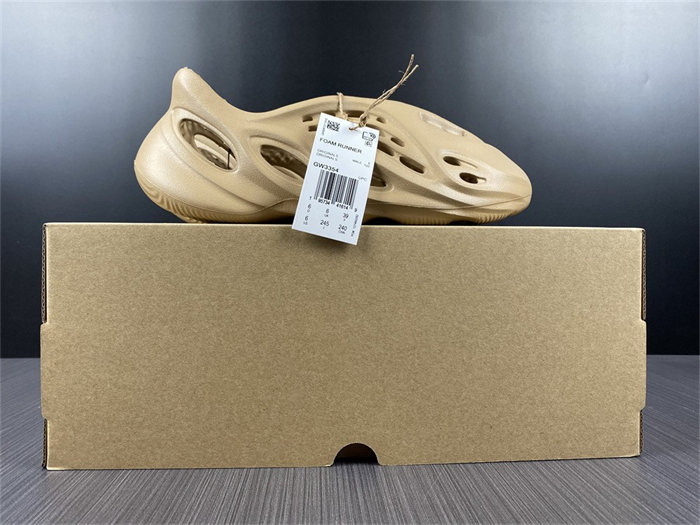 ADIDAS YEEZY Foam RNNR Ochre GW3354