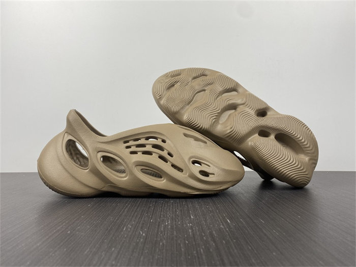 ADIDAS YEEZY Foam RNNR Mist GY6774