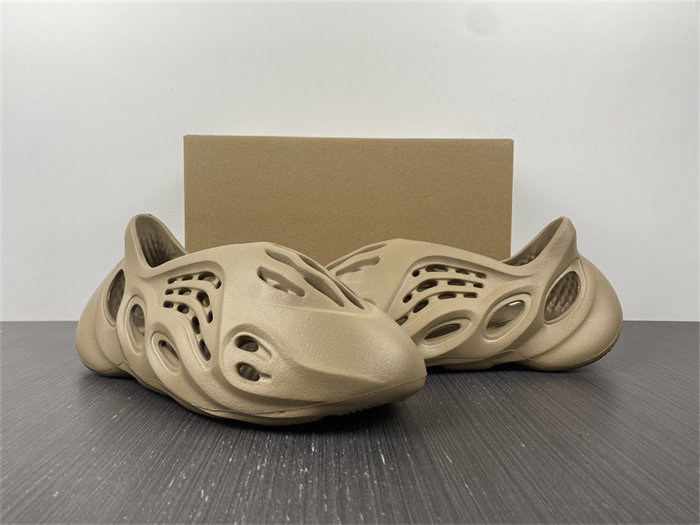 ADIDAS YEEZY Foam RNNR Mist GY6774