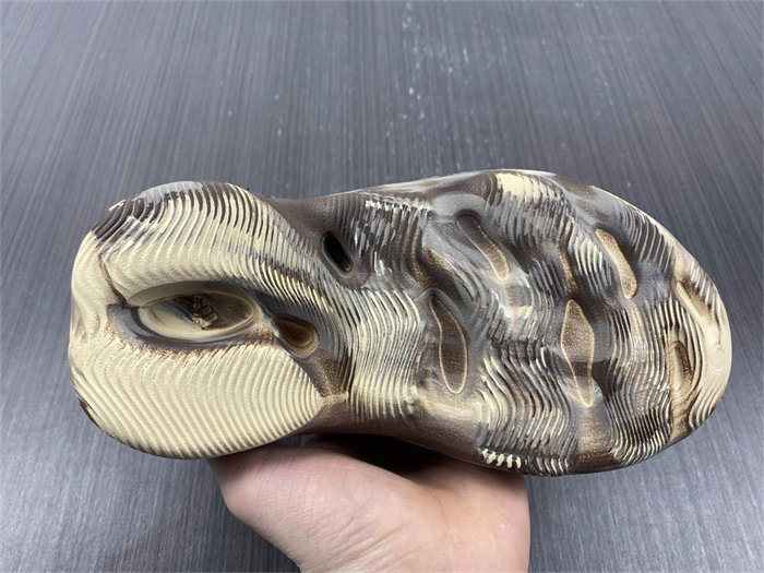 ADIDAS YEEZY Foam RNNR MX Cream Clay GX8802