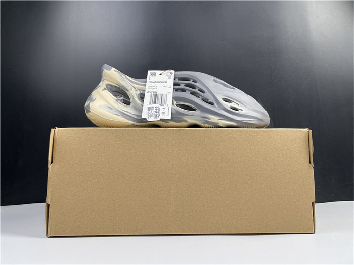 ADIDAS YEEZY Foam RNNR MXT Moon Gray  GV7904
