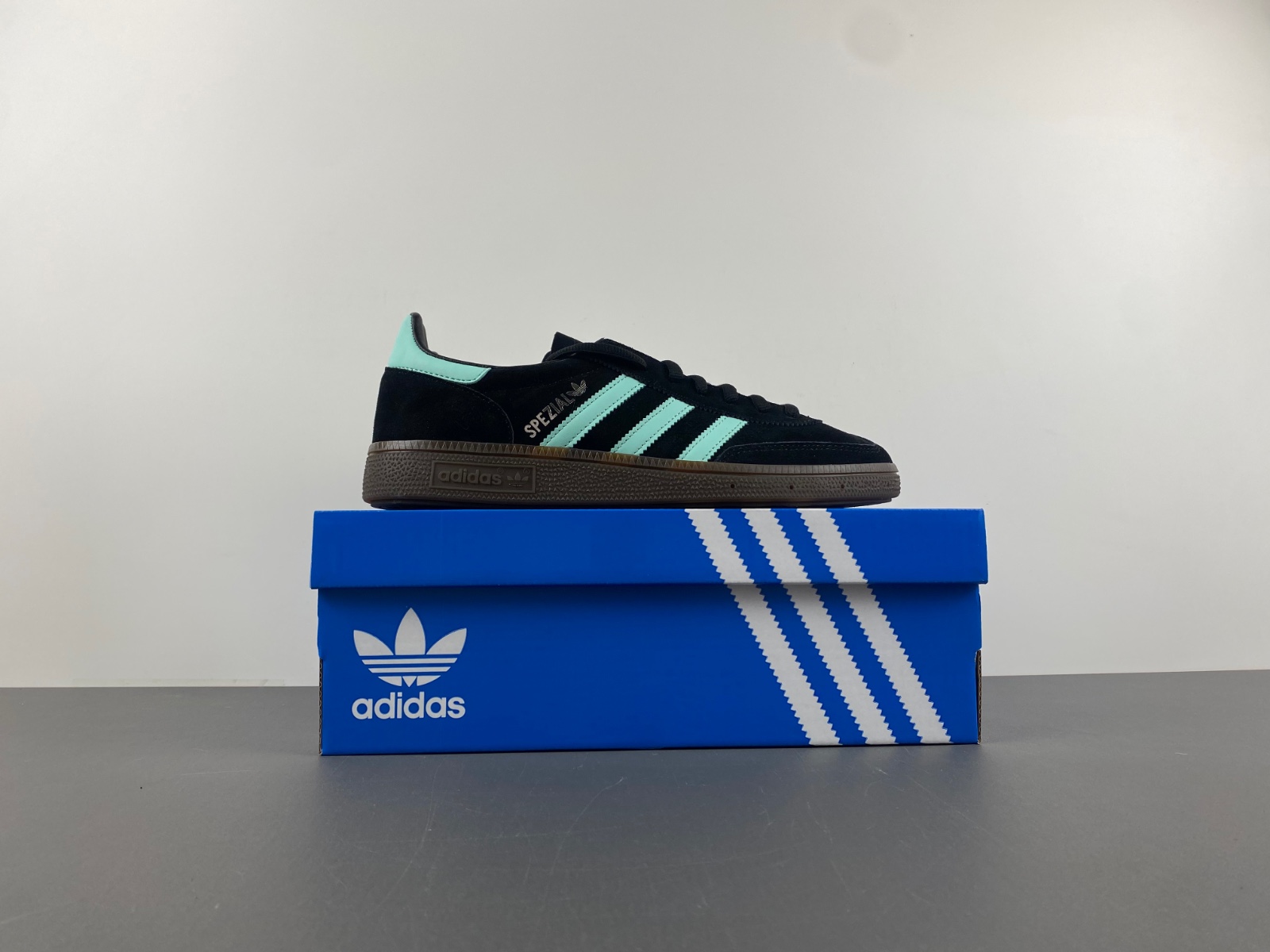 adidas HANDBALL SPEZIAL 'BLACK CLEAR MINT'