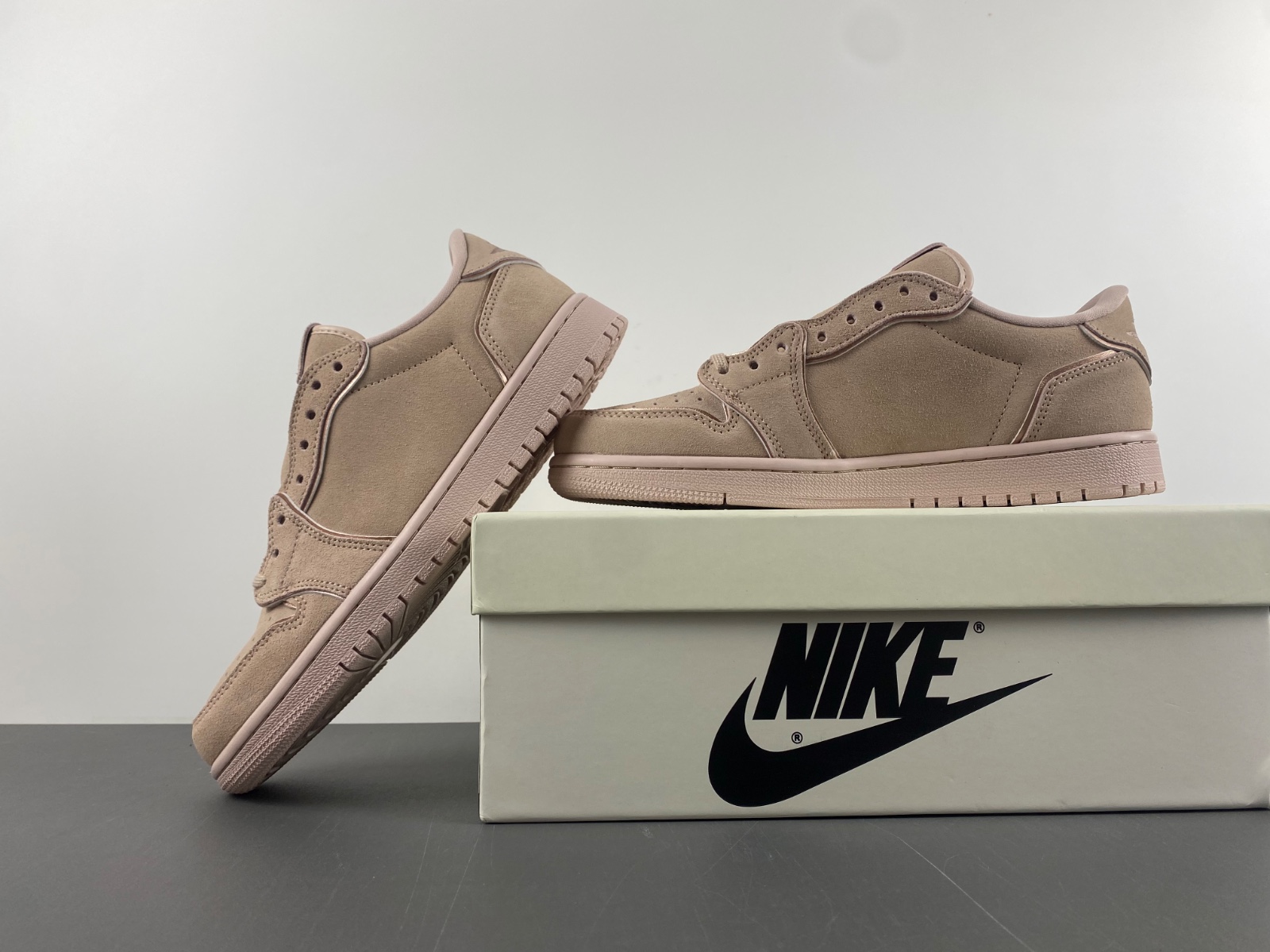 Air Jordan 1 Retro Low NS 'Particle Beige'  AO1935-204