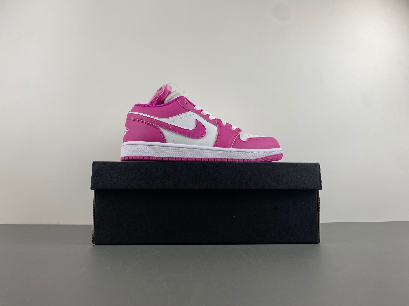 Air Jordan 1 Low Fire Pink  FV8486-600