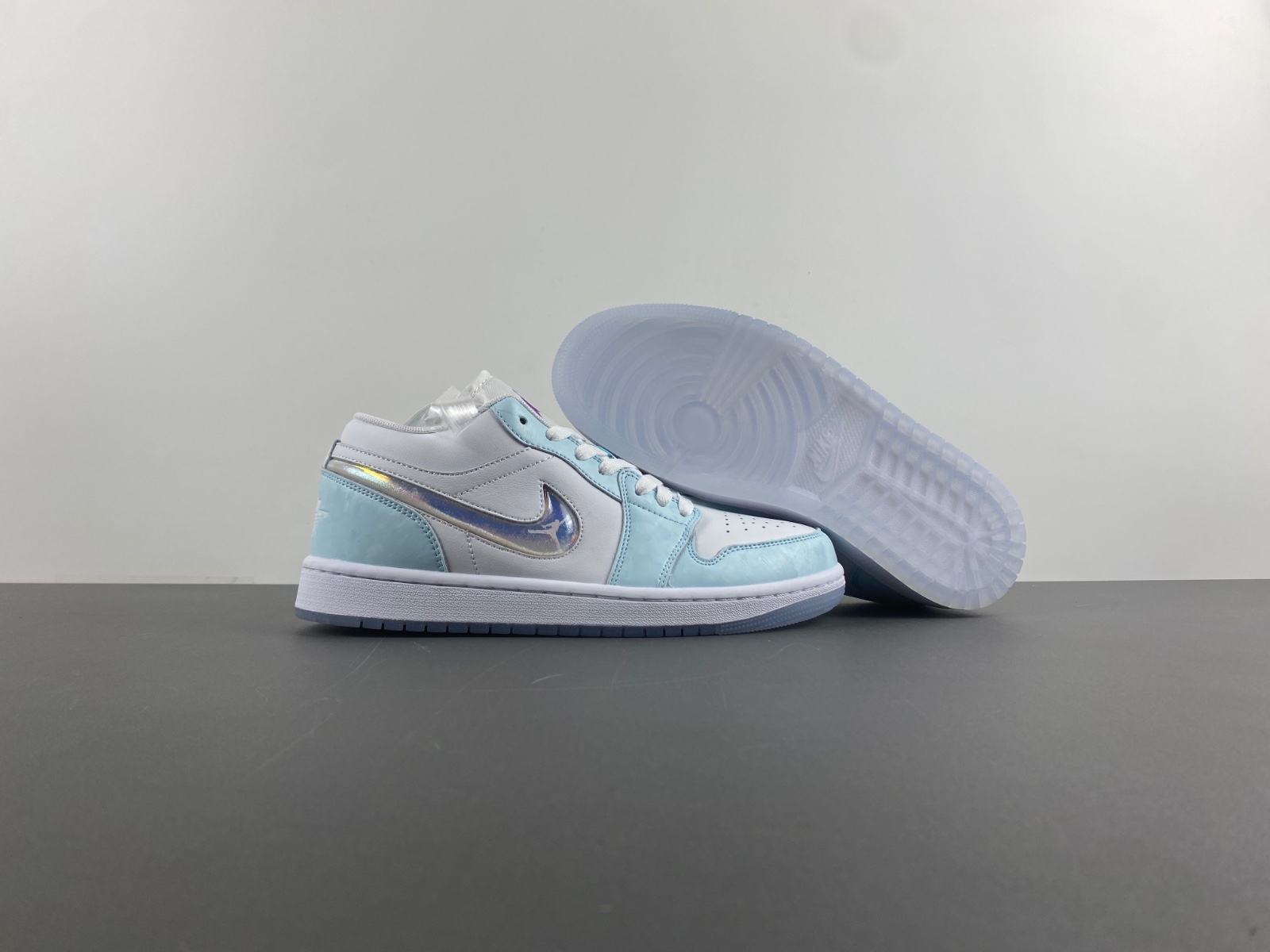 Nike Air Jordan 1 Low SE GS AJ1 Glacier Blue White HJ3481-491